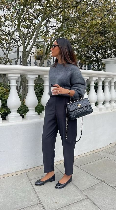 Street Formal, Outfits For Office, Ideas Armario, Casual Elegant Outfits, Office Basics, Style Classe, Grey Fits, Transitional Outfits, Ballerina Outfit