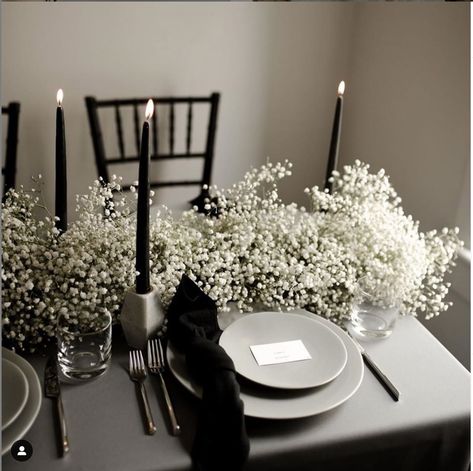 Black Candle Wedding, White Wedding Table Centerpieces, Black And White Wedding Table, Gothic Wedding Decorations, White Wedding Table, Dark Wedding Theme, Black Wedding Decorations, Monochrome Weddings, Monochrome Black And White