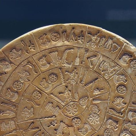 Greek Reporter on Instagram: "The Phaistos Disc (also spelled Phaistos Disk, Phaestos Disc) is a disk of fired clay from the Minoan palace of Phaistos on the island of Crete, possibly dating to the middle or late Minoan Bronze Age. The disk is about 15 cm (5.9 in) in diameter and covered on both sides with a spiral of stamped symbols. The language imprinted on the face of the mysterious disk has never been fully decoded, and its symbols are part of no known alphabet either ancient or modern. . . . . Credit: C messier / Wikipedia . . . . #greece #archaeology #Archaeologist #PhaistosDisc #ancienthistory #ancietgreece #ancientgreeks #hellas #hellada #ellada #grecia" Minoan Palace, Phaistos Disc, Bronze Age, Ancient History, Crete, Archaeology, The Face, Palace, Greece