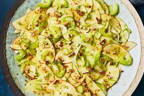 Shaved Apple Fennel Salad Apple Fennel Slaw Recipe, Simple Fennel Salad, Apple Fennel Salad, Fennel Apple Salad, Roast Fennel Salad, Fennel Celery Apple Salad, Fennel And Apple Salad, Easy Thanksgiving Sides, Cheddar Biscuits