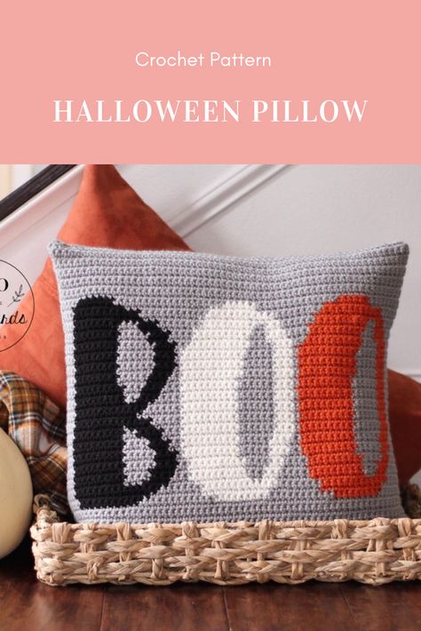 Halloween Crochet Cushion, Crochet Holiday Pillows Free Patterns, Autumn Crochet Pillow, Fall Pillow Crochet, Halloween Pillow Crochet Pattern, Crochet Fall Pillow Free Pattern, Crochet Alpha Pattern Free, Crochet Fall Pillow, Crochet Halloween Pillow Patterns Free