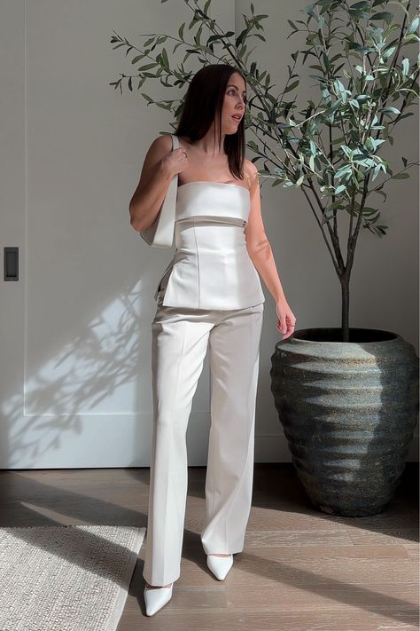 Shop ELEMENT TUBE TOP and other curated products on LTK, the easiest way to shop everything from your favorite creators. Tube Top Outfit, Tube Top Outfits, Outfit Elegant, Fashion Organization, Minimal Outfit, Top Outfit, Spring Trends, Summer Trends, Office Outfits