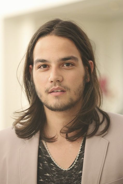 #Revenge 4 | Daniel Zovatto interpreta Gideon LeMarchal. Daniel Zovatto, Elizabeth Keen, Parenting Photos, Hot Stories, The Abc, Watch Photo, Good Doctor, Move On, Pretty Men