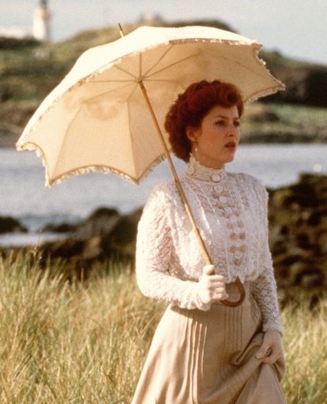 Gillian Anderson in 'The House of Mirth' 2000. Ted The Movie, Eleanor Bron, House Of Mirth, Elizabeth Peters, The House Of Mirth, Steampunk Costumes, Dan Aykroyd, Hanging Rock, Period Dress