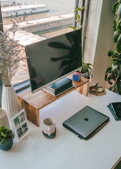 Apartment living room desk Lifestyle Decor Mid Century Cozy Home NYC blogger interior design home decor shelf statement wall houseplants office Wfh Desk In Bedroom, Desk Goals Inspiration, Entryway Gallery Wall, Wfh Space, Minimal Desk Setup, Wfh Office, Minimal Desk, Welcome To My Home, My Home Office