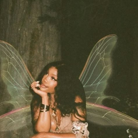 𝔰𝔷𝔞 𝔯𝔞𝔯𝔢 ✨🧚 Fairy Wings Aesthetic, Wings Aesthetic, Sza Singer, Cool Instagram, Twitter Icon, Girlie Style, Celebrity Wallpapers, Female Rappers, Fairy Wings