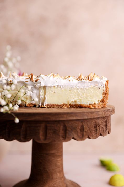 Classic Key Lime Pie With Toasted Meringue Sturbridge Bakery, Key Lime Pie Filling, Toasted Meringue, Meringue Pie Recipes, Keylime Pie Recipe, Key Lime Juice, Full Fat Yogurt, Meringue Pie, Lime Pie