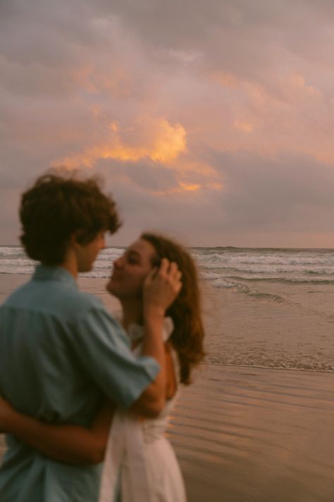 Old Love Photography, Proposal Film Photos, Pretty Couple Aesthetic, Cinematic Photography Aesthetic Couple, Wholesome Engagement Photos, Oregon Beach Engagement Photos, Point Dume Engagement Photos, Engagement Photos Film Camera, Film Engagement Photoshoot