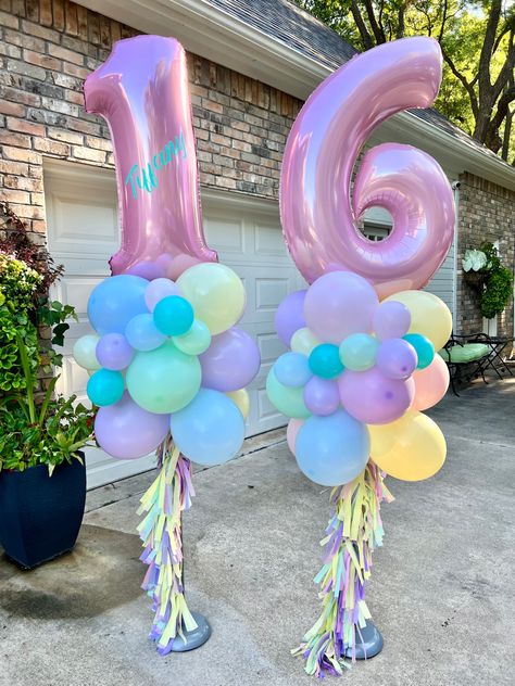 Balloon Number Tower, Balloon Tower With Number, Balloon Stand With Number, Ballon Tower, Centerpieces Balloons, Numbers With Balloons Inside, Number Column Balloons, Unicorn Barbie, Tiffany Birthday Party