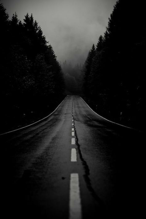 Image Sombre, Dark Forest Aesthetic, Dark Landscape, Road Photography, Photo Noir, Highway To Hell, Dark Phone Wallpapers, Dark Pictures, Dark Wallpaper Iphone