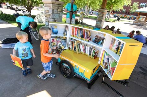 Library Cart, Community Places, Urban Intervention, Mobile Library, Book Cart, Library Inspiration, Lending Library, Dream Library, Book Bar