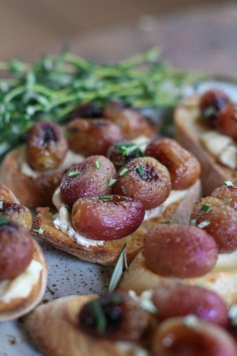 Brie Crostini, Grilled Strawberries, Fall Appetizer, Toasted Baguette, Pumpkin Gnocchi, Rosemary And Thyme, Pumpkin Hummus, Caprese Skewers, Creamy Mash