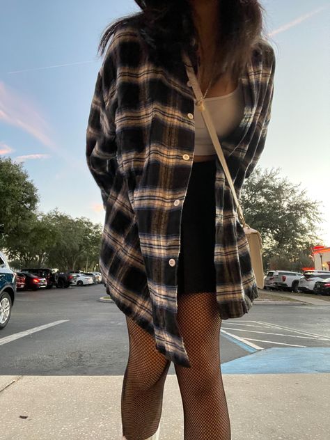 Plaid Button Up Shirt Outfit, Button Up Shirt Outfit, Swaggy Outfits, Plaid Fashion, Plaid Skirt, Plaid Skirts, Button Up Shirt, Shirt Outfit, Women's Plaid Shirt