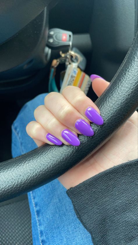 Cute Single Color Nails, Purple Full Set Nails, Summer Almond Nails Purple, Purple Nails Solid, Vibrant Purple Nails, Solid Spring Color Nails, Bright Purple Nail Ideas, Purple Nails Plain, Summer Acrylic Nails Purple