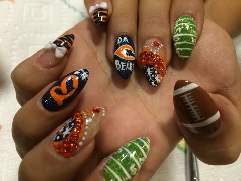 Chicago Bears Nail Art www.myglitternailsalon.com Nails by Ms Tiffany Miami Dolphin Nails Designs, Chicago Cubs Nails Designs, Chicago Bears Nails Art, Chicago Cubs Nails, Chicago Bears Nails, Sports Nail Art, Football Nail Art, Sports Nails, Football Nails