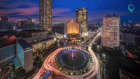 Asian City, Jakarta City, Sea Wallpaper, Moments In Time, East Java, Exotic Places, City That Never Sleeps, City Photography, National Monuments