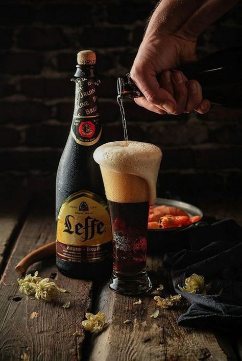 Beer Pictures, Beer Photography, Beer Photos, Beer Advertising, Beer Art, Pub Food, Beer Bar, Beer Lovers, Food Styling