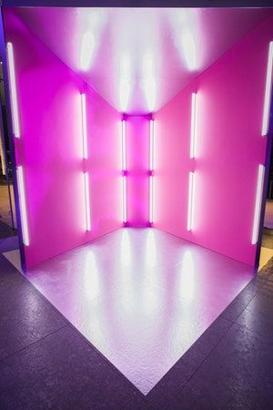 Immersive Pink Photobooth, Funky, Modern, Vigorous, Energizing, Bright, Design, New York, Event, Stimulating, Modern Set Design, Pink Set Design, Neon Photobooth, Instagram Photo Wall, Photobooth Ideas Creative, Pink Photobooth, Photo Opportunity Ideas Events, Photobooth Design, Pink Event