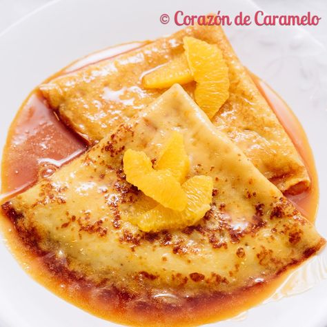 Crepes Suzette | Receta francesa – Corazón de Caramelo Crepe Suzette Recipe, Crepe Suzette, Crepes And Waffles, Pancake Crepes, Savory Crepes, Crepe Recipes, Sweet Food, Köstliche Desserts, Sweet Savory