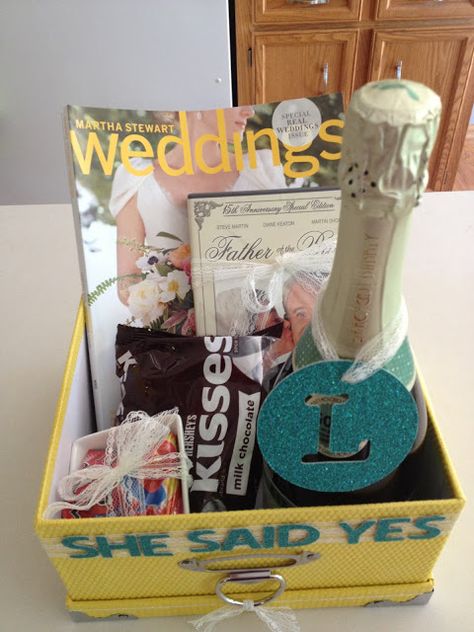 first comes love: Engagement Wishes! DIY engagement gift basket idea for the bride / wedding couple. Engagement Gift Basket, Diy Engagement Gifts, Engagement Gift Baskets, Engagement Wishes, Engagement Gift Boxes, Sparkling Juice, Happy Engagement, Engagement Party Gifts, Diy Gift Baskets