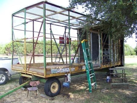 Cotton Trailer Chicken Coop, Americauna Chickens, Brick Grill, Stock Trailer, How To Raise Chickens, Chicken Coup, Raise Chickens, Making Wooden Toys, Hatching Eggs