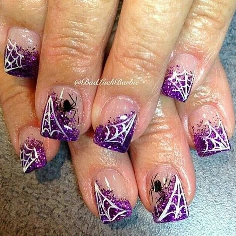 Spider web nails Holloween Nails Designs, Holloween Nails Acrylic, Diy Halloween Nail Art, Holloween Nails, Holiday Nail Designs, Seasonal Nails, Holiday Nail Art, Spider Webs, Cat Nails