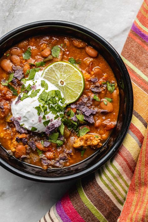 Tempeh Chili, Chili With Beans, Meatless Chili, Instant Pot Chili, Chili Recipe Healthy, Vegan Chili Recipe, Sweet Potatoes Recipe, Veggie Chili, Sweet Potato Chili