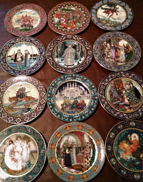 Russian Plates, Russia Culture, Villeroy And Boch, French Country Living Room, Russian Culture, Plates Set, China Porcelain, Vintage China, Villeroy & Boch