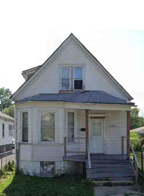 11622 S Lafayette Avenue is located in West Pullman and within the City of Chicago School District 299. West Pullman is part of the Chicago South Side. Situated just south of Chicago’s Loop, Chicago South has experienced rapid development in recent years, particularly in the South Loop neighborhood. #fixerupper #remodel #diyremodel #chicago South Side Chicago House, Chicago South Side, South Chicago, Shameless Dr, South Side Chicago, Pier House, Buckingham Fountain, Chicago Loop, Chicago House