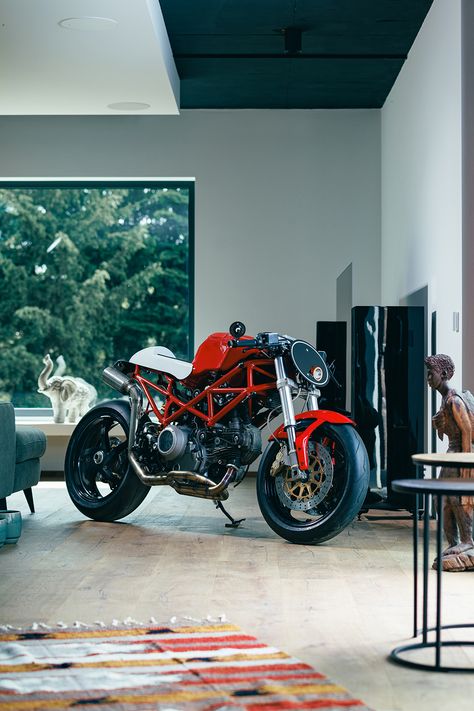 Ducati Monster 620 café racer Ducati Monster 1100, Ducati Monster Custom, Ducati Monster 1000, Ducati Monster 796 Custom, Ducati Cafe Racer, Ducati Monster 937, Ducati Monster 620, Ducati 821 Monster, Custom Cafe Racer