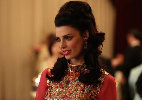 Megan: Season 6 Mad Men Megan, Megan Draper, Period Romance, Jessica Pare, Floral Hair Wreath, Tv Clothes, Mad Men Fashion, Beard Lover, Last Episode