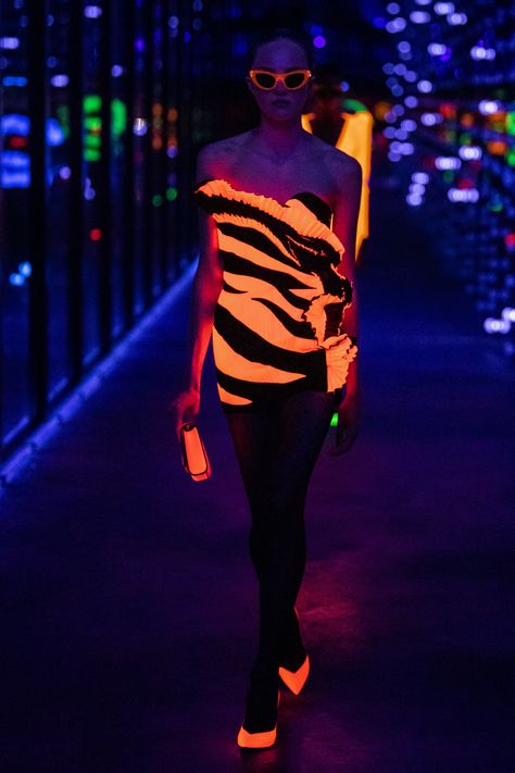 Betty Catroux, Dolly Fashion, Dark Party, Disco Fever, Anthony Vaccarello, Mini Robes, Saint Laurent Paris, Tech Fashion, Studio Shoot