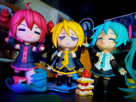 Triple Baka Squad Matching Pfps, Vocaloid Official Art, Teto Nendoroid, Triple Baka Squad, Triple Baka, Vocaloid Figures, Akita Neru, Kasane Teto, Kagamine Rin And Len