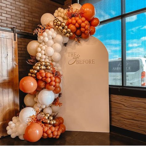 Orange White Gold Balloon Garland, Burnt Orange Graduation Party, Thanksgiving Ballons Arch, Burnt Orange Balloon Garland, Friendsgiving Backdrop, Thanksgiving Balloon Garland, Fall Balloon Arch, Orange Balloon Arch, Friendsgiving Decorations