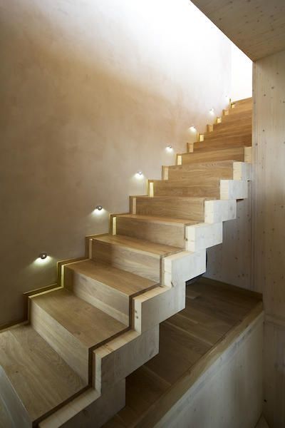 Stairs Without Railing, Staircase Floating, Floating Steps, Barcelona House, Homestead House, Stairs Design Interior, Inspiring Videos, Flooring For Stairs, Concrete Stairs