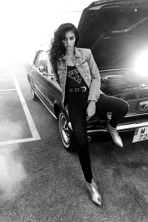 Cindy Kimberly | Guess Jeans Editorial | ELLE Spain Jeans Editorial, Guess Fashion, Mustang Girl, Iphone Pics, Issa Vibe, Elle Spain, Modeling Poses, Spain Fashion, Guess Girl