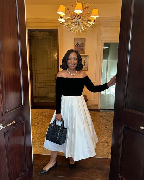 Shonda Rhimes, Chic Shoes, Do Love, Actresses, Celebrities, Dresses