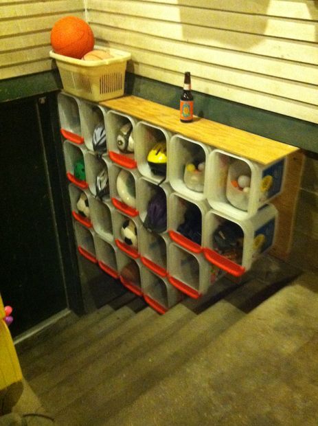 Picture of Kitty Litter Bucket Storage Shelve Tidy Cat Litter, Bucket Storage, Reuse Containers, Bucket Ideas, Tidy Cats, Kitty Litter, Recycling Containers, Plastic Buckets, Repurposed Items