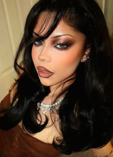 Black Sultry Makeup, Makeup Looks Dark Feminine, Dark Valentines Makeup, Light Brown Makeup Looks, Revenge Makeup Looks, Gangster Makeup, Goth Wedding Makeup, Dark Ethereal Makeup, Dark Glam Makeup