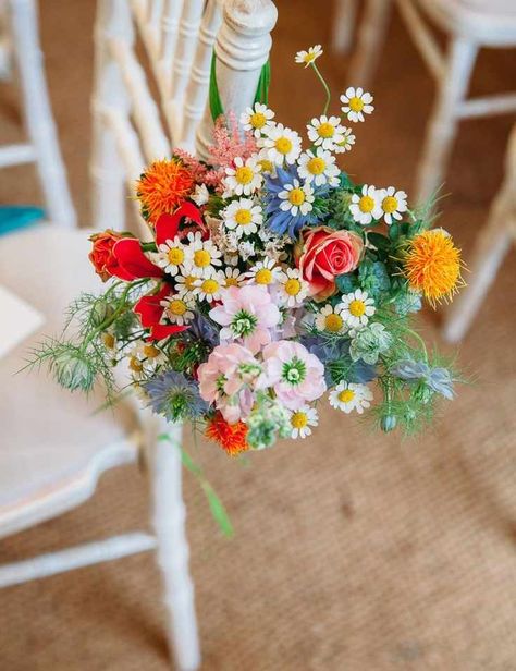 Bright Wedding Decorations, Wedding Flowers Cost, Summer Wedding Venues, Bright Wedding Flowers, Wedding Ceremony Ideas, Colorful Wedding Flowers, Wedding Balloon Decorations, Wedding Chair Decorations, Wedding Aisle Decorations