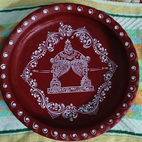 For marriage siromoni ✨ Kulo Art For Wedding, Kulo Painting, Kulo Art, Planter Painting, Thali Design, Marriage Painting, Bengali Marriage, Kolka Design, Saraswati Puja