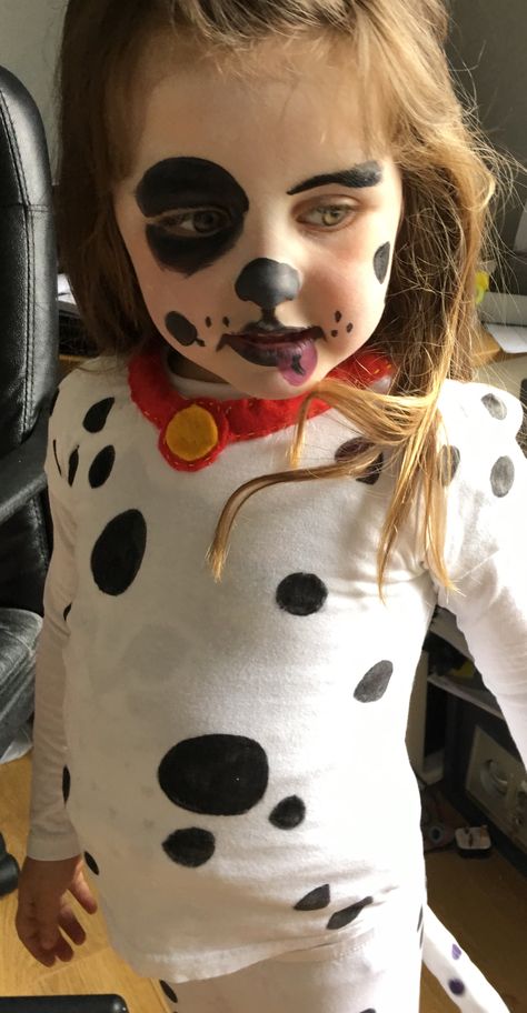 Dalmatian Dog Costume Diy, Dalmation Face Paint Kids, Toddler Dalmation Costume Girl, Diy Dalmation Costume Kids, Toddler Dog Costume, Diy Dalmatian Costume, Dalmatian Dog Costume, Fancy Dress Diy, 101 Dalmatians Costume