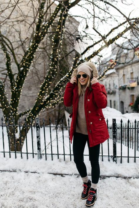 Outfits With Red Jacket Winter, Georgia Winter Outfits, Georgia Outfits Winter, Red Winter Jacket Outfit, Red Jacket Outfit Winter, Red Parka Outfit, New York Winter Style, Layers Styled, Red Winter Jacket