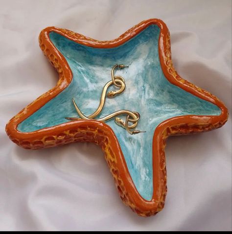 Beachy Air Dry Clay Ideas, Ceramic Art Animals, Air Dry Clay Sea Shells, Cermanics Ideas Aesthetic, Summer Clay Ideas, Poterry Clay Ideas, Clay Things To Make, Starfish Pottery, Airclay Ideas