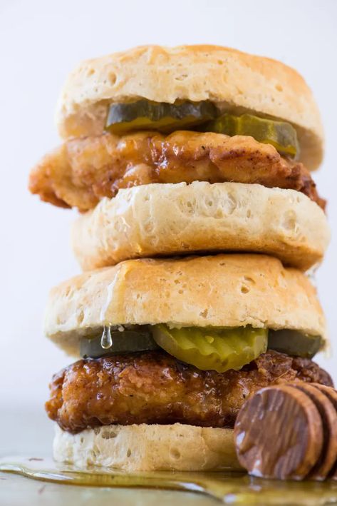 Fried Chicken Biscuits, Biscuits With Honey, Ideas For Chicken, Honey Fried Chicken, Chicken Biscuits, Chicken Biscuit, Fried Chicken Cutlets, Frozen Chicken Nuggets, Fried Chicken And Waffles