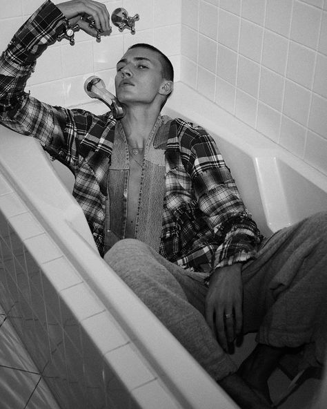 Man In Bathroom Photography, Man In Bathtub Reference, Bathtub Photoshoot Men, Man In Bathtub Photography, Hotel Shoot Ideas Men, Person In Bathtub Reference, Man In Bathtub, Bathroom Shoot, Bathroom Photoshoot