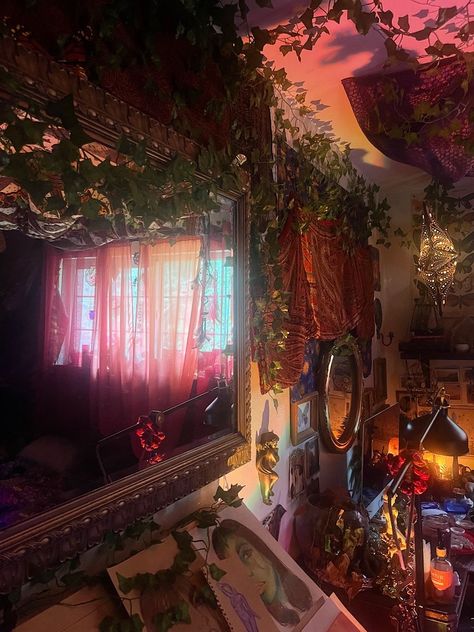 Wizard Core Bedroom, Whismgothic Room, Skill Room, Whimsical Goth Room, Windowless Bedroom, Whimsical Room Decor, Whimsigoth Room, Artsy Room, Whimsical Room