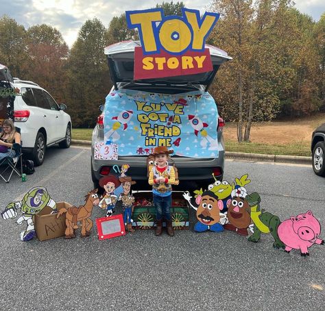 Homemade Toy Story themed decorations Trunk Or Treat Toy Story, Trunk Or Treat Ideas, To My Granddaughter, Grand Daughter, Cardboard Cutouts, Treat Ideas, Trunk Or Treat, Toy Story, Birthday Party Decorations