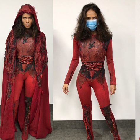 Lucifer - Maze as Queen of Hell costume season 5 Female Lucifer Costume, Maze And Lucifer Costumes, Queen Of Hell Costume, Mazikeen Costume, Mazekeen Lucifer Outfit, Maze Eve Lucifer, Wonder Woman, Queen, Film