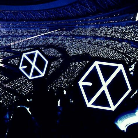 Exo lightstick ocean Exol Ocean, Lightstick Ideas, Ocean Wallpaper, Exo, Books Wattpad, Wattpad, Books, Blue, White